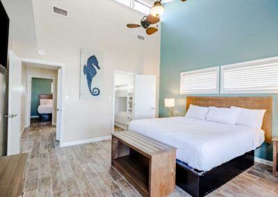 2 Bedroom Beach House 4 Doubles + Queen Sofa Sleeper (sleeps 10) 13