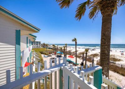 2 Bedroom Beach House 4 Doubles + Queen Sofa Sleeper (sleeps 10) 25