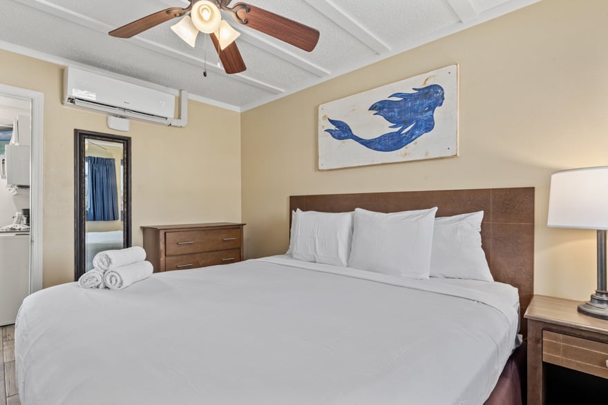 2-Bedroom-Suite-Sleeps-8-1