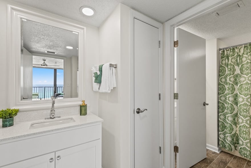 Sandpiper-Beacon-Condos-604W-12