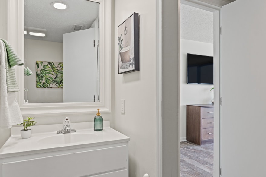Sandpiper-Beacon-Condos-604W-15