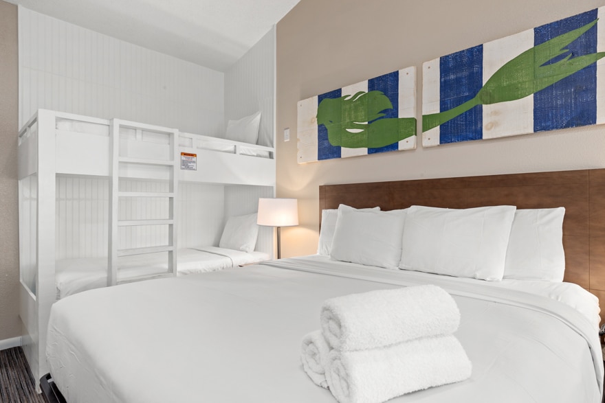 Studio-with-kitchen-Sleeps-4-4-2